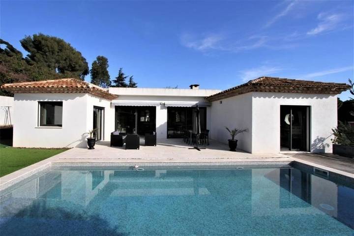 Villa voor 11 personen, with uitzicht and tuin as well as zwembad in Cavalaire-sur-Mer