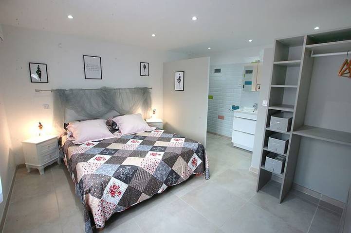 Location de vacances pour 6 personnes, avec jardin à Fontvieille - 2