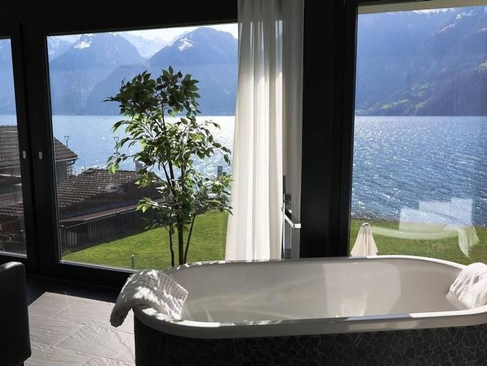 Ferienhaus für 2 Personen, mit Balkon und Terrasse sowie Garten im Uri