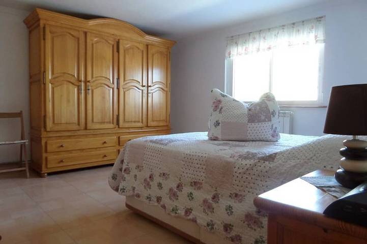 House in a quiet location with fantastic mountain panorama and large pool in Sedella, Málaga Province