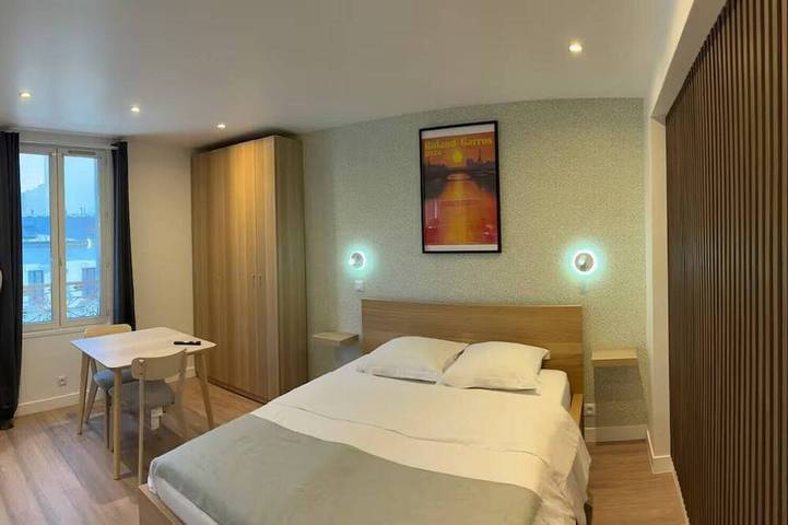 Apartamento entero, Studio number 5 in Pantin in Pantin, Sena-Saint Denis