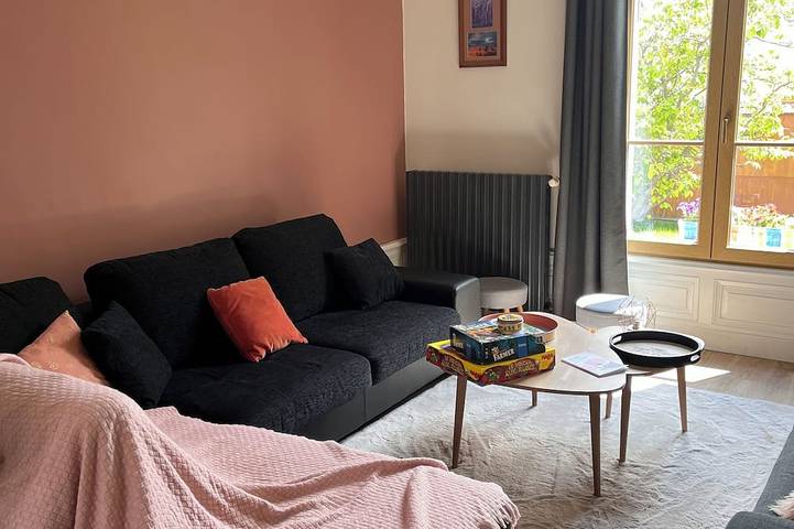 Location de vacances pour 11 personnes, avec piscine ainsi que jardin et jacuzzi à Cournon-d'Auvergne - 2