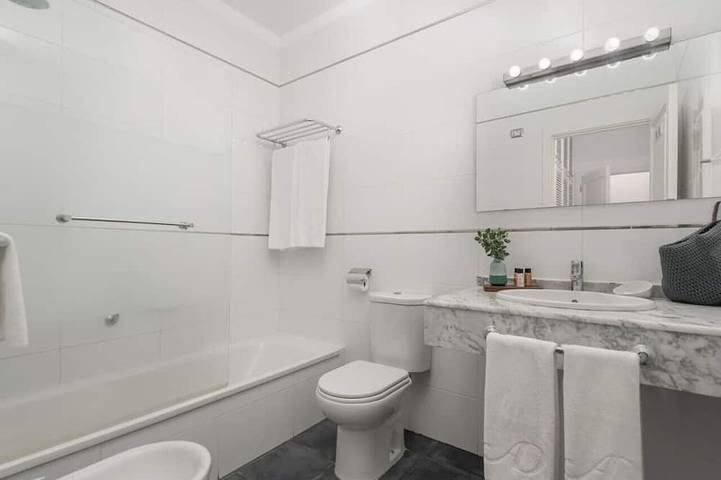 Entire apartment, Private pool, terrace, garden, BBQ & lounge [C] in Icod de los Vinos, North Tenerife