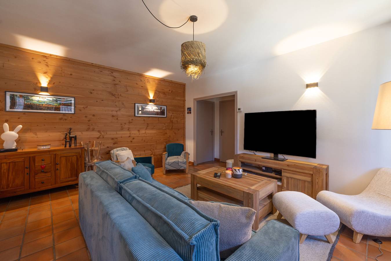 Entire apartment, Apartment 'Ancienne Fruitière - Immoclean' with Mountain View, Private Terrace and Wi-Fi in Samoëns, Bonneville region