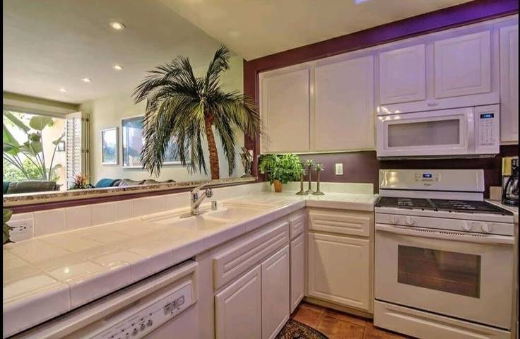 Vacation rental for 4 people, with terrace and pool as well as hot tub in Irvine