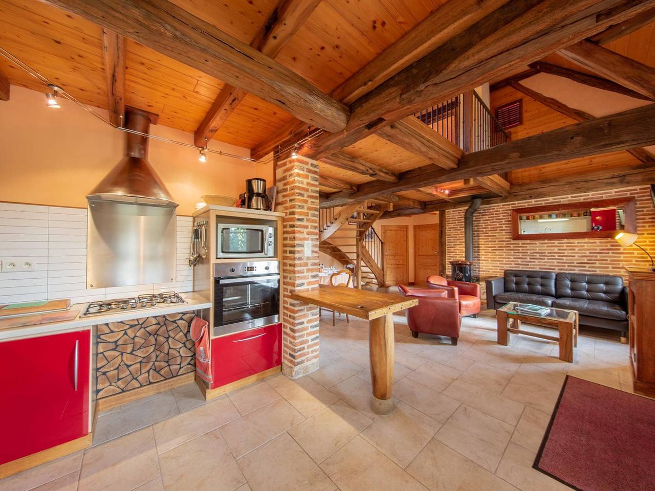 Charming Cottage with Sauna, Fireplace, and Countryside Views in Loiret in Vitry-aux-Loges, Orléans region