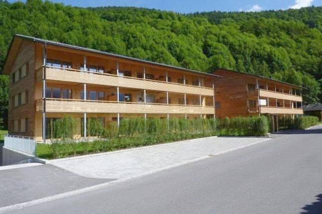 Ferienwohnung für 4 Personen, mit Balkon und Terrasse sowie Garten und Ausblick in Schnepfau - 2