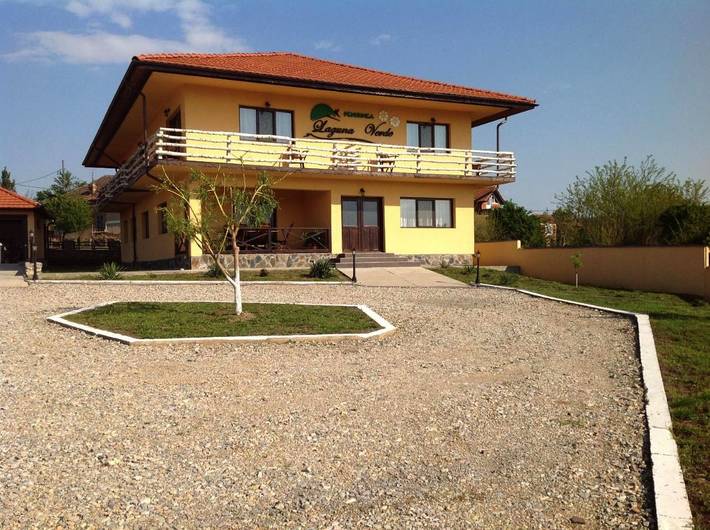 Gîte pour 2 personnes, avec Balcon et Terrasse ainsi que Jardin et Piscine en Roumanie