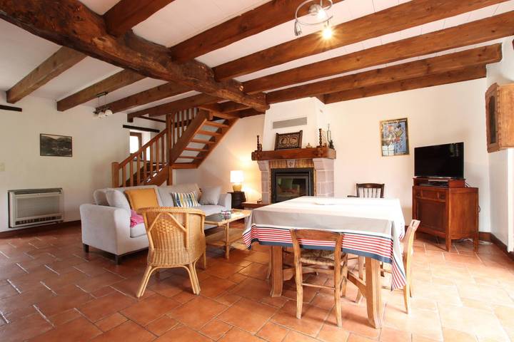 Gîte pour 4 personnes, avec jardin et terrasse, animaux acceptés en Pyrénées-Atlantiques - 2