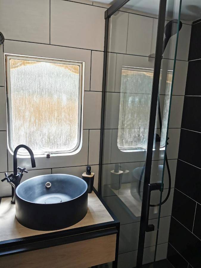 Double Room in Lambesc, Région d'Aix-en-Provence