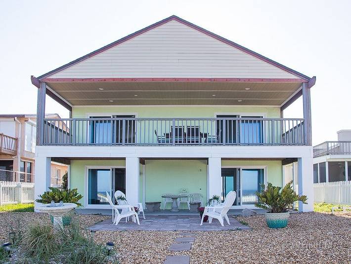 Vacation rental for 8 people, with yard in Vilano Beach