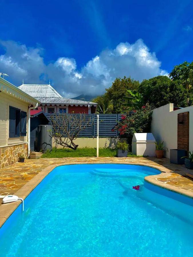 Villa pour 6 personnes, avec terrasse ainsi que jardin et piscine à Saint-Pierre (ville) - 2