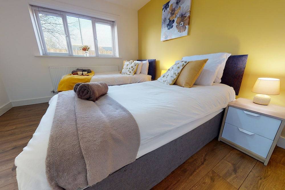 Entire apartment, Srk- Secure Brand New Luxury Green View Lodge in Peterborough