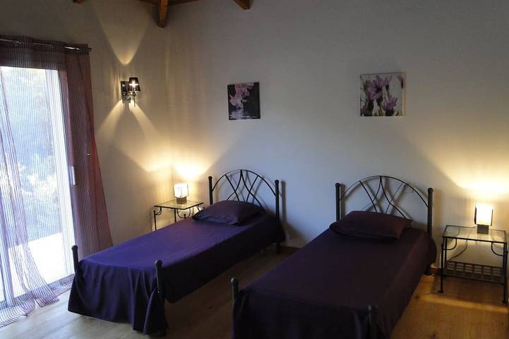 Location de vacances pour 7 personnes, avec jardin et terrasse dans Office de Tourisme Porto Vecchio Sud Corse - 4