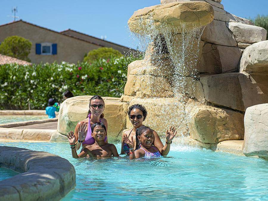 Camping Le Clos Des Oliviers - Villa 8 personnes - 4 chambres Prestige in Vidauban, Région de Draguignan