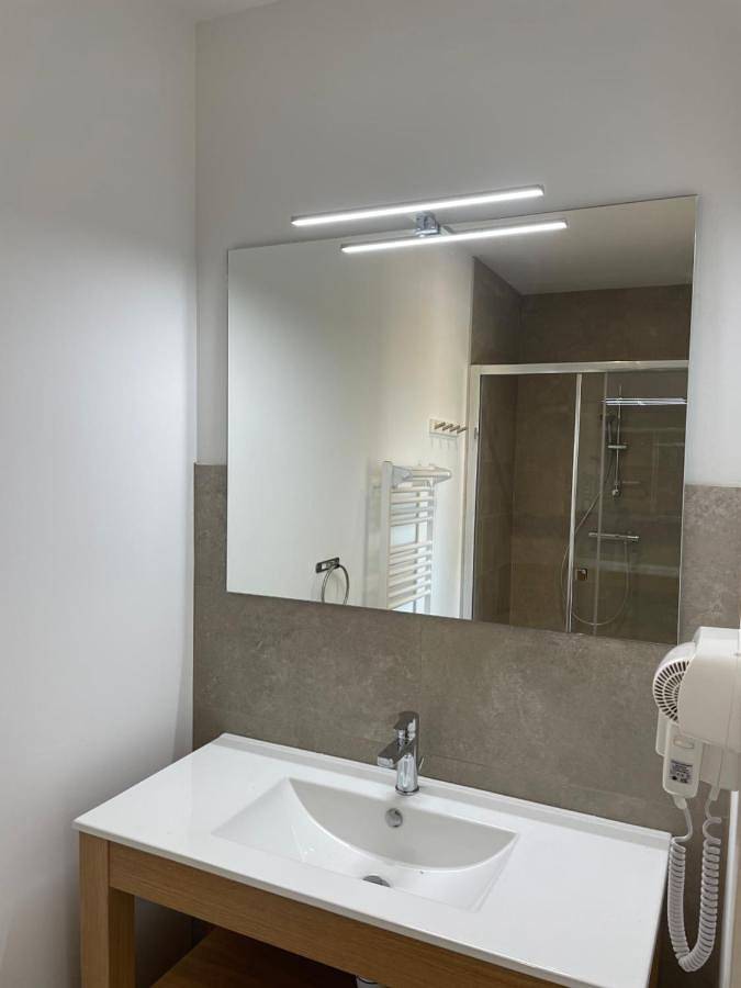 Maison de campagne pour 4 personnes, avec piscine ainsi que jardin et vue à Rians - 3