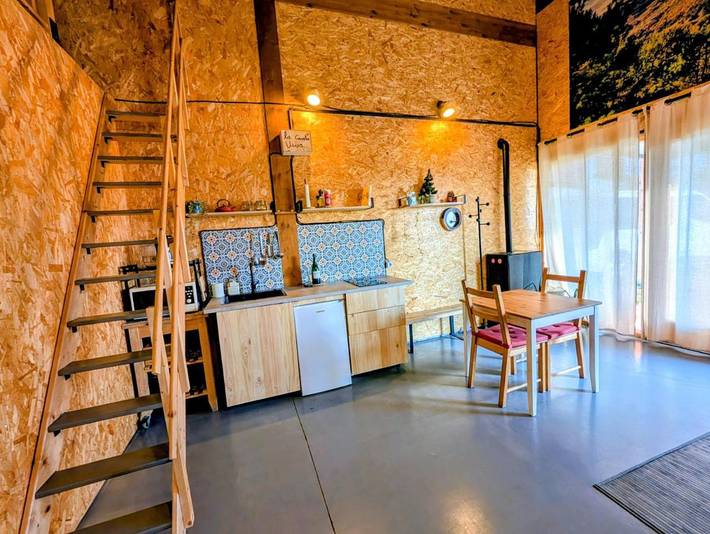 Gîte pour 4 personnes, avec vue ainsi que piscine et jardin à Olvan - 3