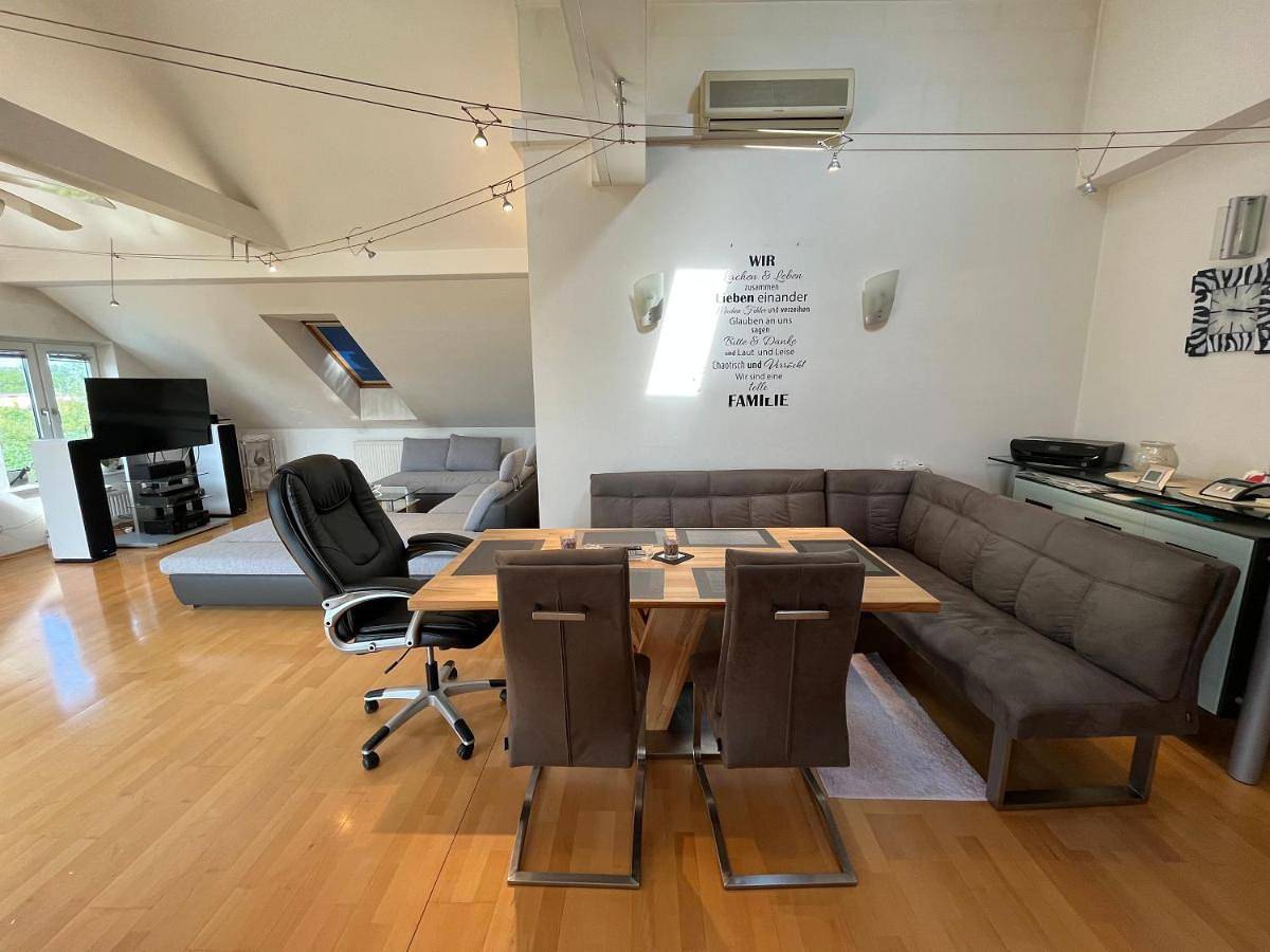 Ganze Wohnung, Atemberaubendes Loft mit Pool in Wien, Donau Niederösterreich