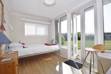 Holiday Home for 6 People in West Wittering, West Sussex, Photo 4