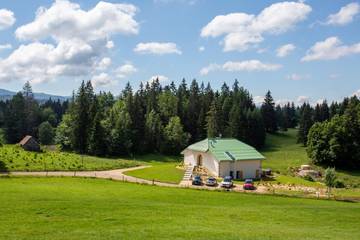 Gîte pour 10 personnes, avec jardin ainsi que sauna et terrasse à Lamoura
