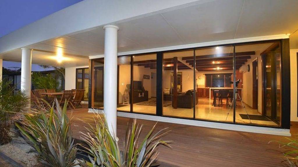 Das Esplanade Beach House in Portarlington, Bellarine