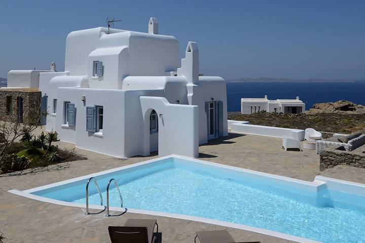 Villa for 10 people, with Terrace and Garden in Agios Stefanos