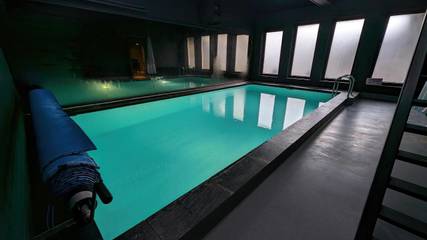 Gîte pour 8 personnes, avec piscine ainsi que terrasse et sauna à Meppel