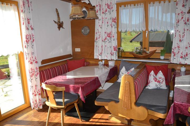 Zimmer für 3 Personen, mit Terrasse in Tirol - 3