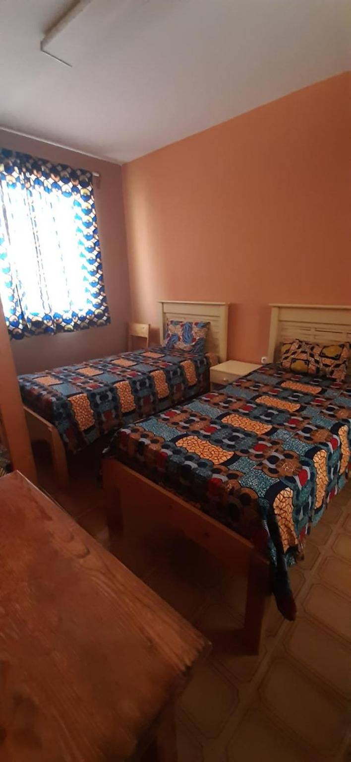 Kamer voor 4 personen met terras in Maio
