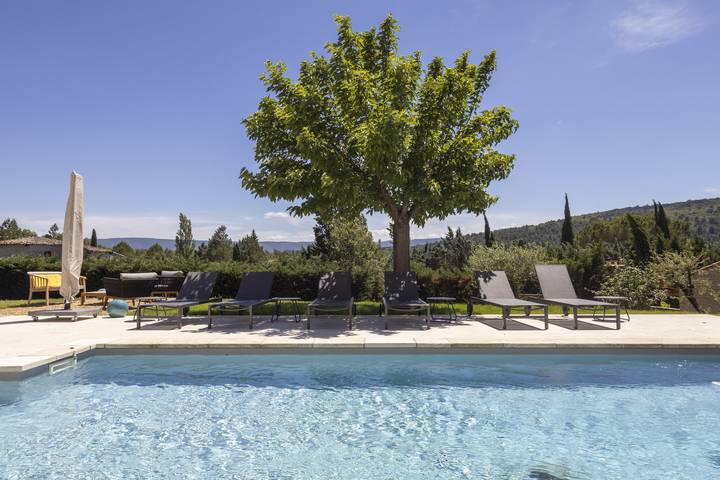 Location de vacances pour 10 personnes, avec terrasse et jardin à Gordes - 3
