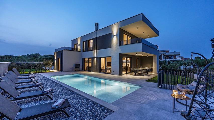 Villa für 8 Personen, mit Pool und Terrasse sowie Garten in Premantura