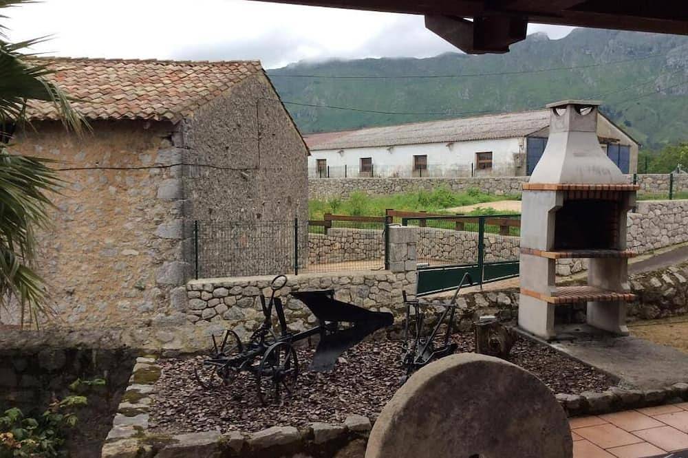 Coxiguero House in Llanes, Costa Verde (Spain)