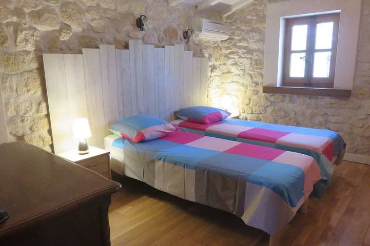 Gîte pour 4 personnes, avec terrasse et jardin, animaux acceptés à Tarascon - 3