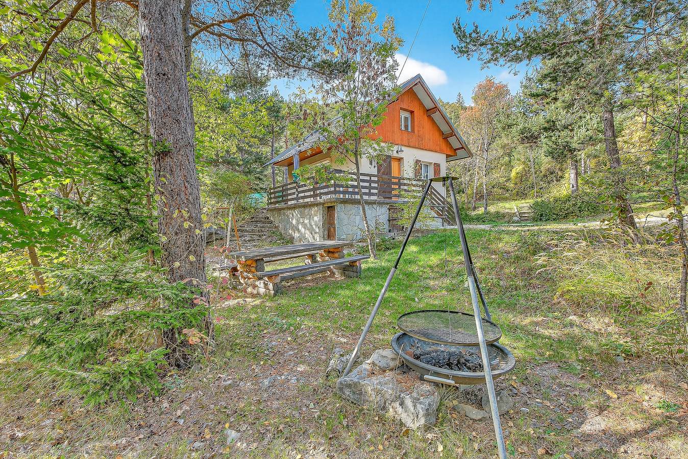 Chalet "Ma Bonne Etoile" mit Bergblick, privater Terrasse und Wlan in Méolans-Revel, Barcelonnette und Umgebung