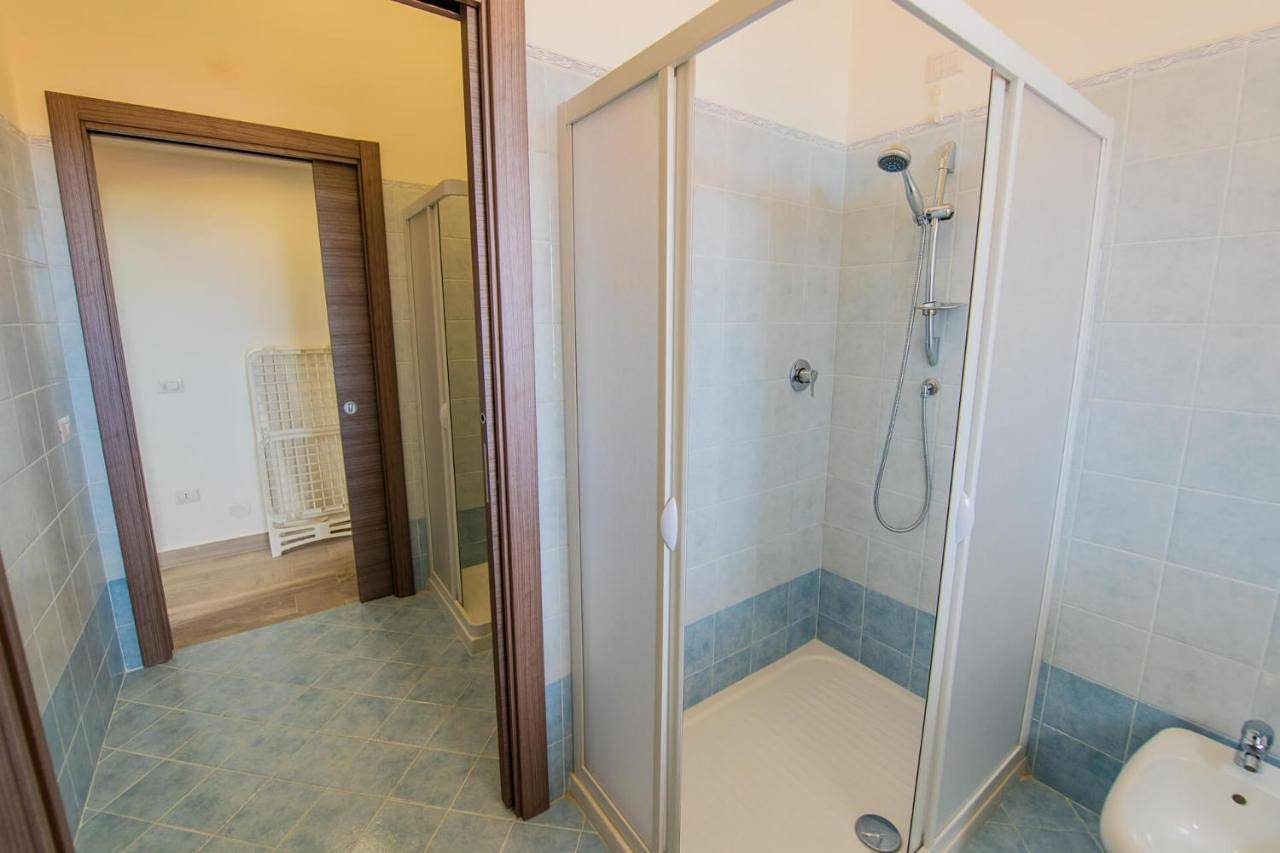 Ganze Wohnung, Apartment with Terrace in Patti, Messina Provinz