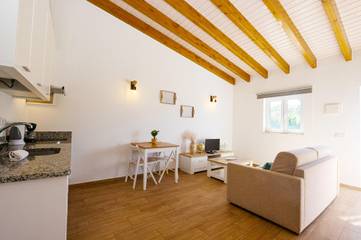 Apartment for 3 People in Odiáxere, Faro District, Photo 2