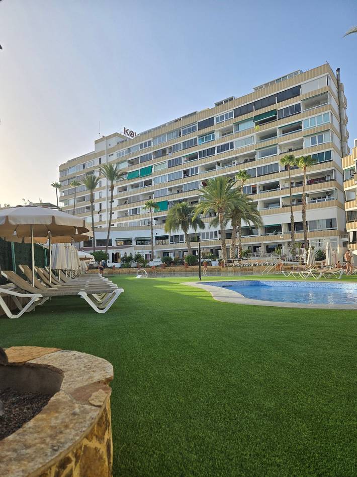 Studio för 2 Personer, med barnpool och trädgård i Playa del Inglés