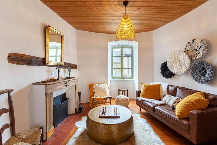 Location de vacances pour 8 personnes, avec Balcon et Terrasse dans Vimenet