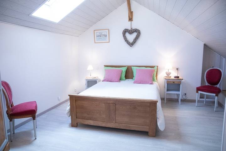 Gîte pour 4 personnes, avec balcon et jardin dans l' Ain - 2