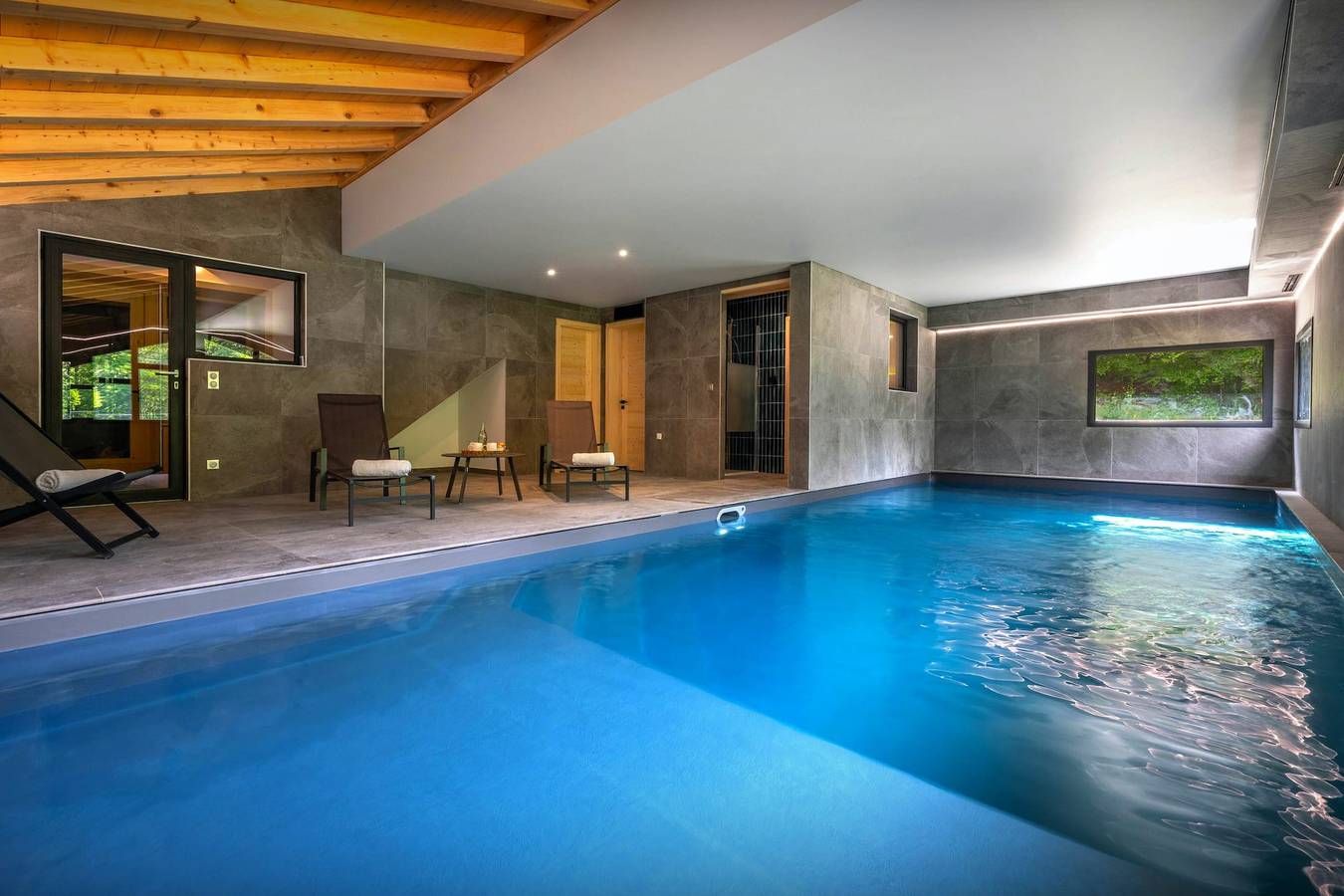 Séjour alpin 14p (13 adultes max) avec piscine intérieure - Ovo Network in Saint-Jean-de-Sixt, Région d'Annecy
