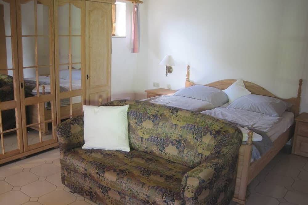 Entire apartment, Cozy vacation apartment (50sqm) for 4 persons in Bad Griesbach im Rottal, Eastern Bavaria