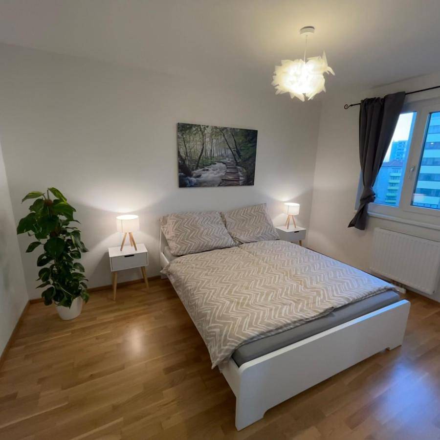 Entire apartment, 55 m2 Stylish Apartment with Balcony & Parking in Vienna, Vienna Woods