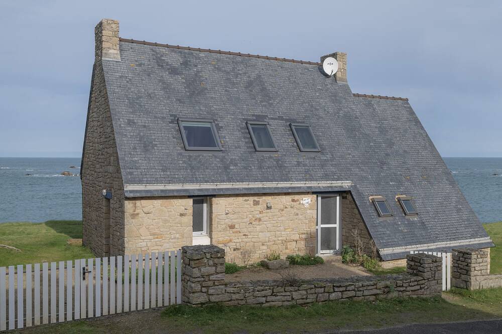 Freistehende Villa mit Blick auf das Meer: \"Füsse Im Wasser\". Freie Sicht. in Plouescat, Ceinture Dorée