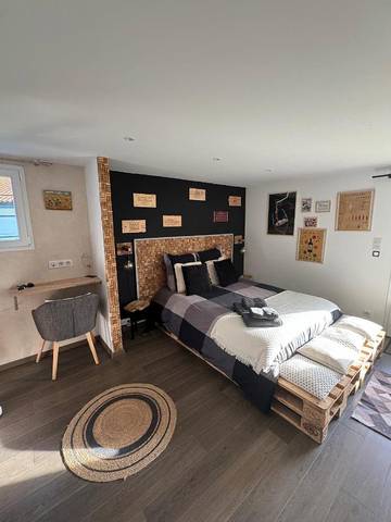 Chambre d’hôte pour 3 personnes, avec jardin et vue, animaux acceptés dans Amendeuix-Oneix