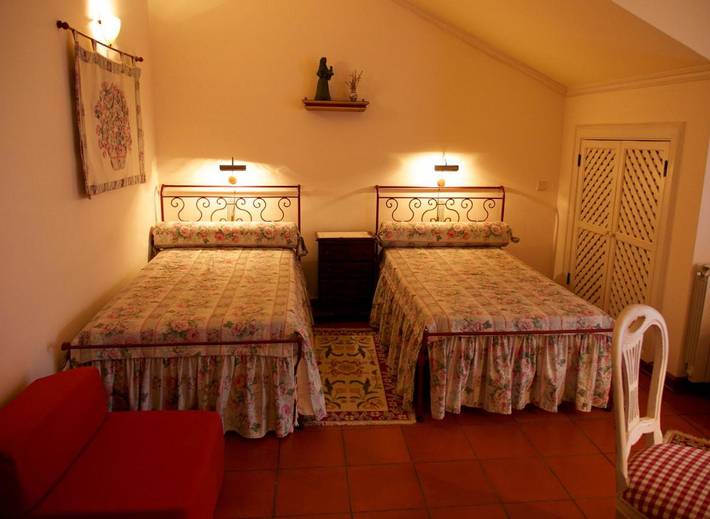 Casa rural para 3 personas, con vistas y piscina para niños además de jardín y piscina, Se admiten mascotas en Alentejo - 3