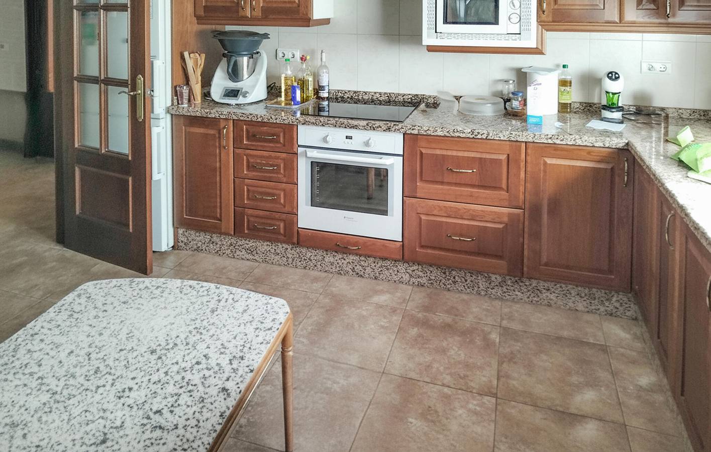 Gemütliche Wohnung mit Garten, WiFi, AC & Parkplatz in Antequera, Málaga Provinz