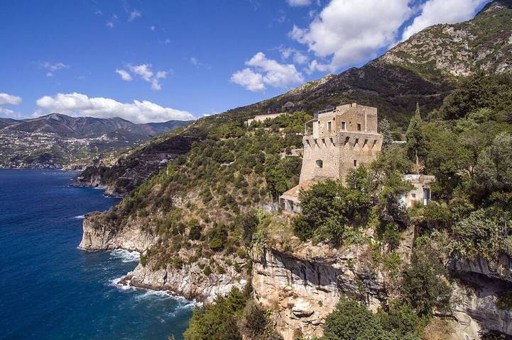 Villa per 12 persone, con balcone e giardino in Maiori