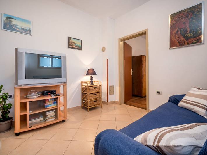 Ferienwohnung für 4 Personen, mit Terrasse und Garten in Pula - 2