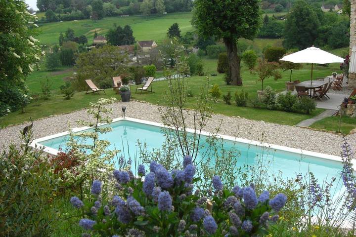 Chambre d’hôte pour 2 personnes, avec jardin et vue ainsi que balcon et piscine
