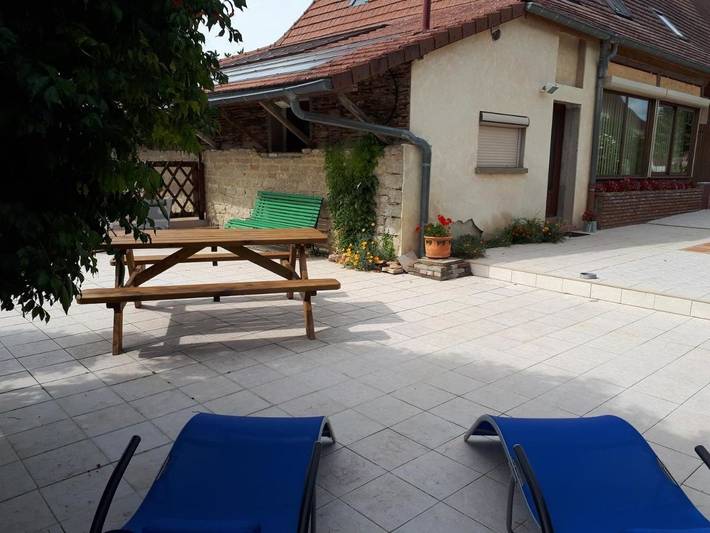 Maison de vacances pour 11 personnes, avec vue ainsi que jardin et piscine, animaux acceptés dans Saône-et-Loire - 4